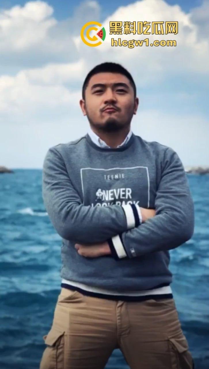 独家曝光!gay圈网红【萌熊小叔】被曝付费卖肛 张口就要666 大尺度聊天记录被扒-6