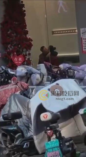 古茗店内惊现口爆老板,员工地下车库车震,梁山龙城广场沸腾了!-3