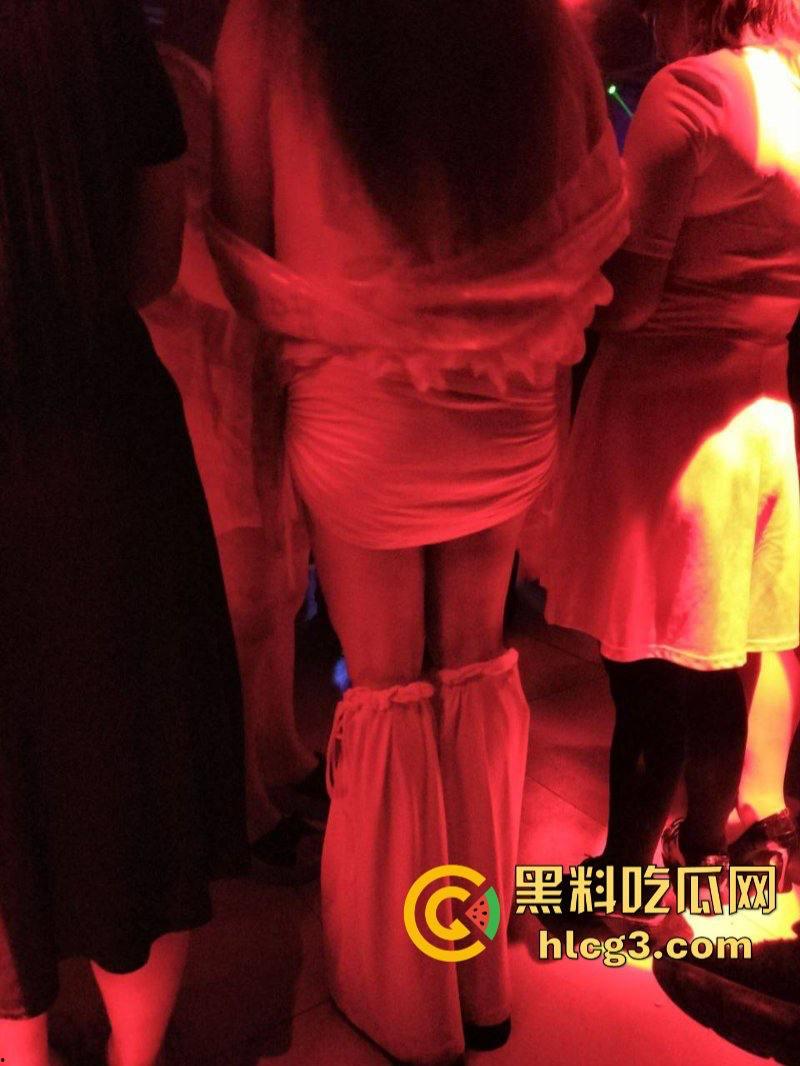 “十元一摸”成都夜生活的性故事 现在知道莎莎舞是怎么玩的了吧!不行了!扶我去成都-7