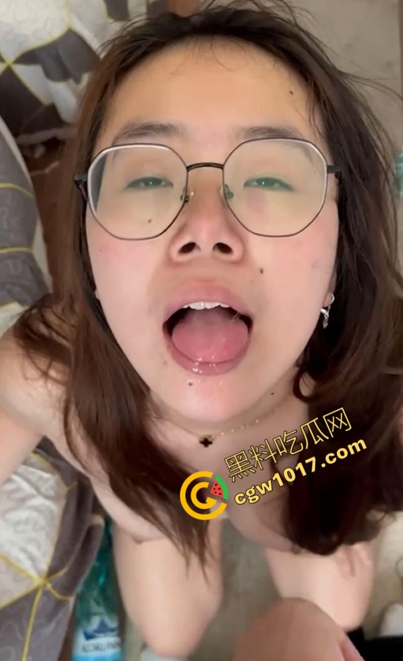 山东巨乳幼师制服下隐藏的淫荡本性，口交深喉口水拉丝，被野兽般大鸡巴各种姿势狂操淫水四溅，勾魂摄魄！-4