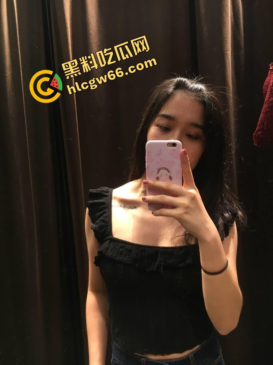 黄山技校反差骚妹【李丹尼】酒店黑丝口交全程曝光,大鲍鱼开发成通道,开房爽到喷水!-3