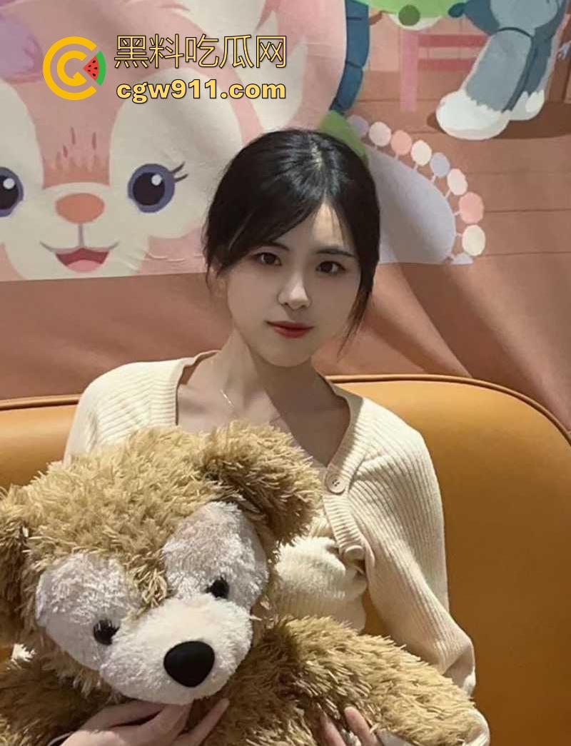 青岛大学美女研究生情侣私拍流出！高材生竟是淫浪母狗，玩舔肛喷尿被后入爆操，学历越高玩的越骚！-2