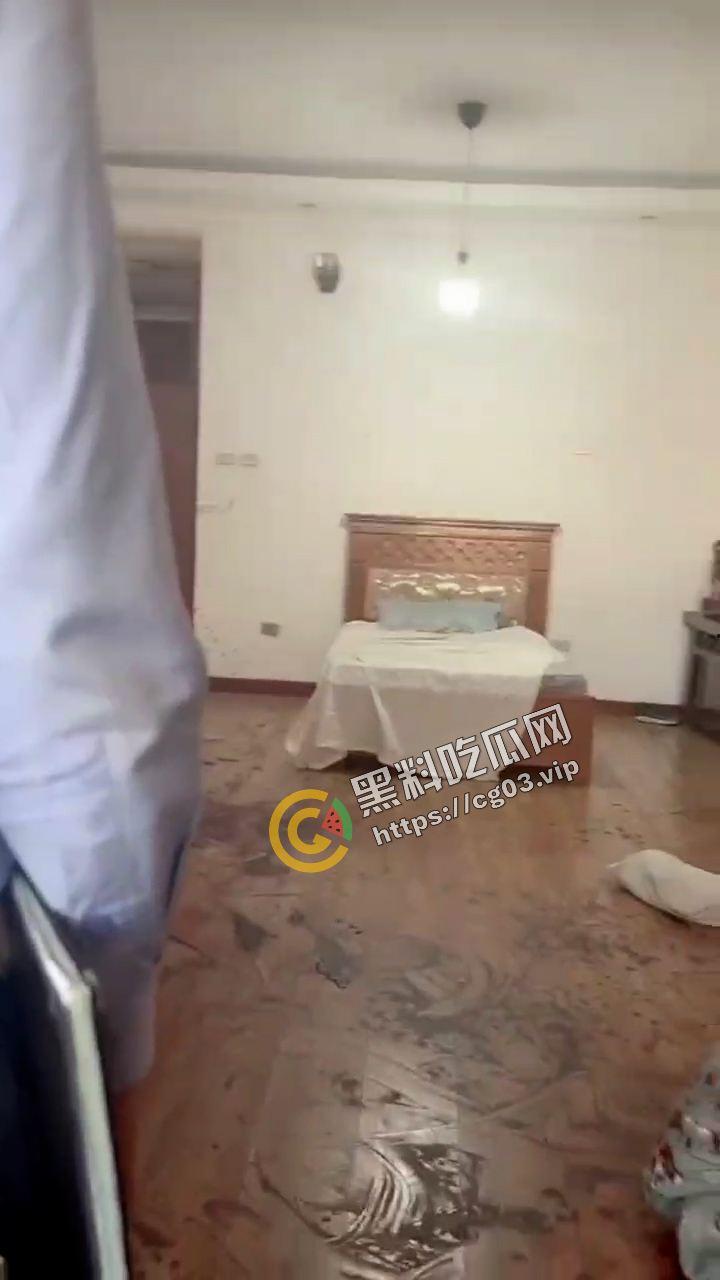 血腥 ！小涛在非洲遇害现场曝光  入室抢劫反抗被杀  疑似露富被坏人盯上-5