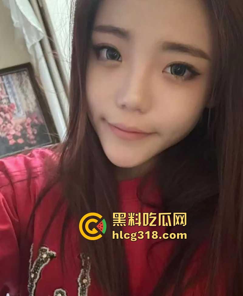 抖音网红【然后的然】直播PK为拉人气票竟现场脱衣服,全裸奶子小穴全露大放送,热心观众纷纷录屏!-5