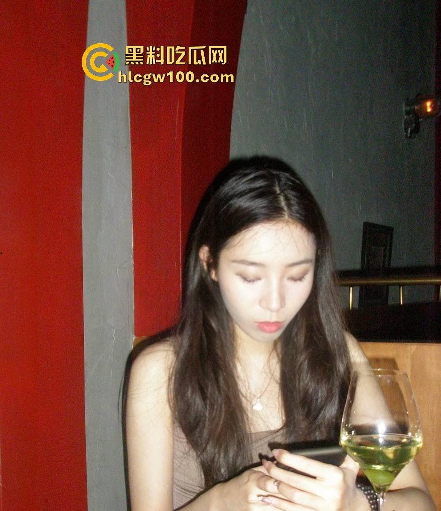 武汉反差女友【高子希】性爱视频流出,高冷御姐秒变风骚母狗,粉嫩小穴被狠狠的征服!-6