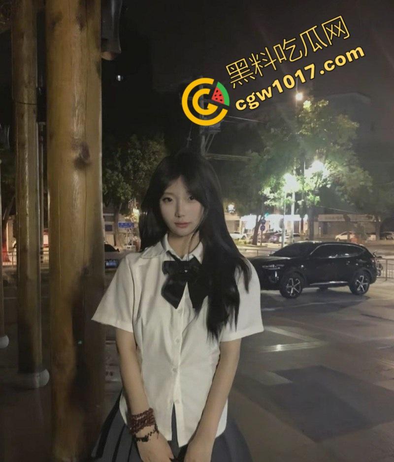 承德医学院高颜值【李静】不雅视频曝光!清纯女神私下淫骚扣穴,白袜足交撩人,后入猛操精液射满臀!-2