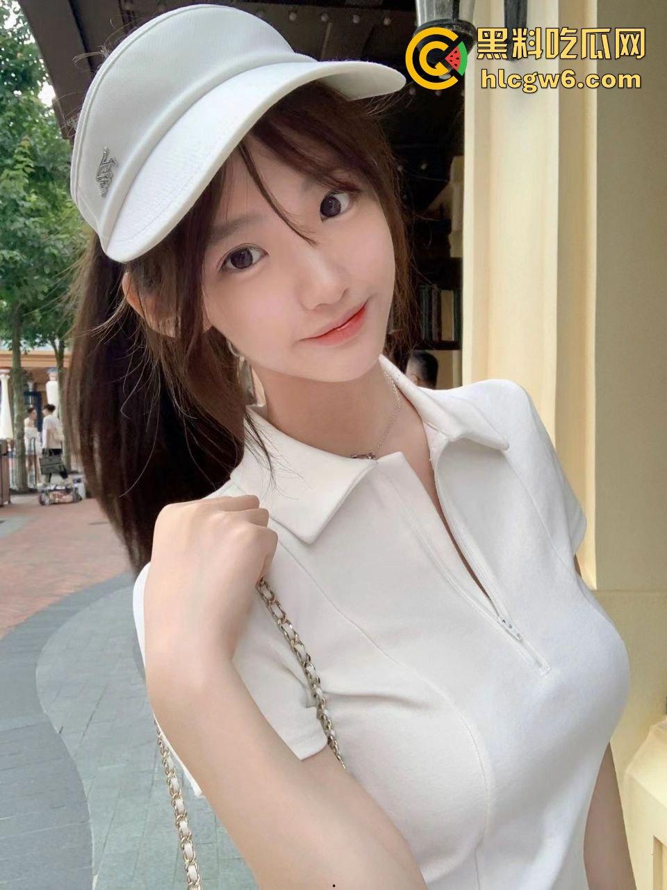 石家庄拜金人妻【林科汝】背着老公借口住闺蜜家,深夜出来陪两开路虎哥们3P,伺候得人骨头都酥了LV到手!-5