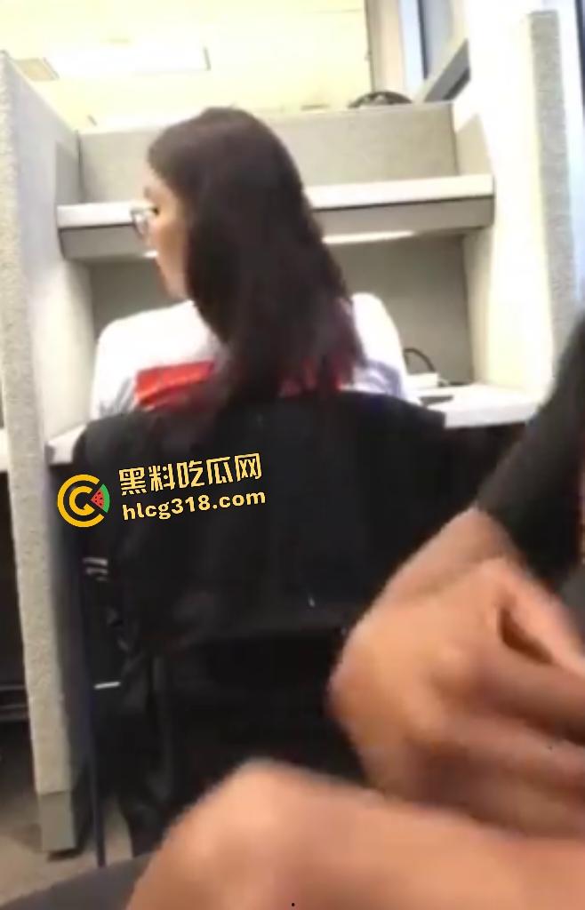 当众打飞机合集!来学学这些大神是如何在公共场合射精还不被发现的吧!-4