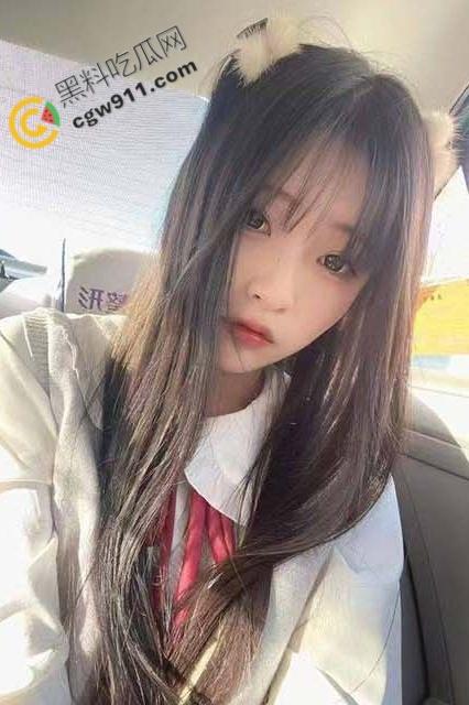 海角大神亲姐生日夜狂欢:在餐厅包间被按耻辱椅,连续喷射,回家更疯狂,无套爆操嫩穴,高潮不断-3