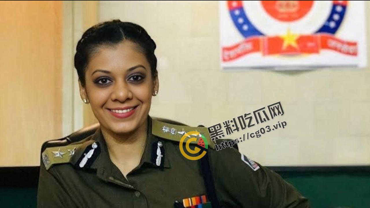 婆罗门反差婊!印度高级女警 上校级别待遇 疑似身体上位 不愧是印度三姐-2