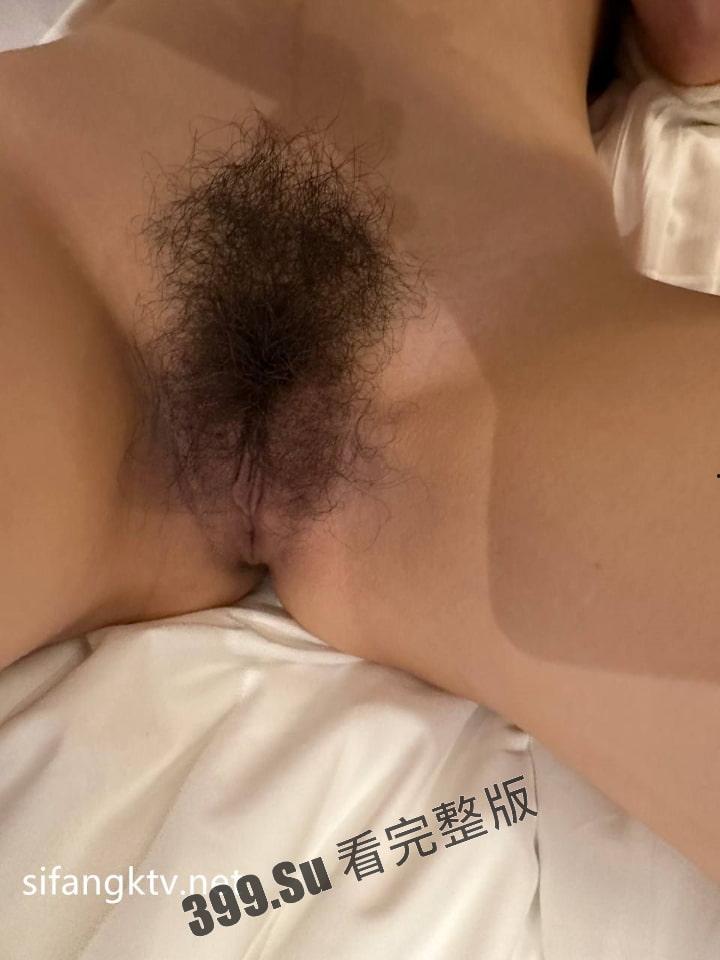 武汉中南民族大学 大三极品反差婊吕依静 人美胸大 伴游约炮只需包吃包住包游玩 根本不收费 超级实惠且服务卖力-12