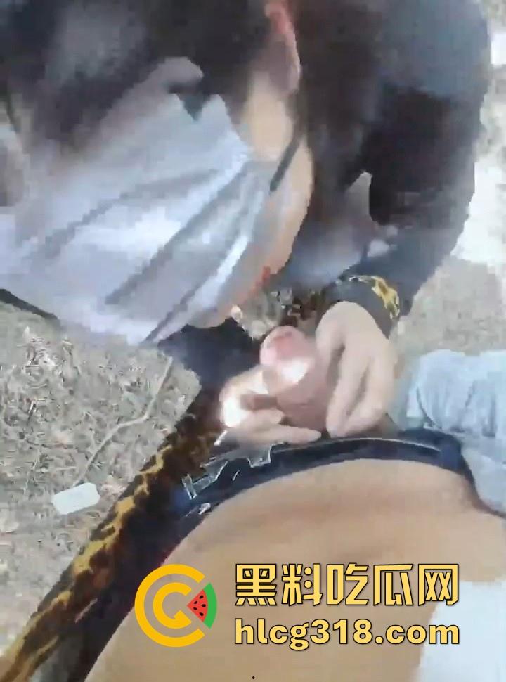 海角乱伦,跟钟情户外运动的婶婶去登山,山体60度斜坡操逼,后入式打桩猛插内射!-4