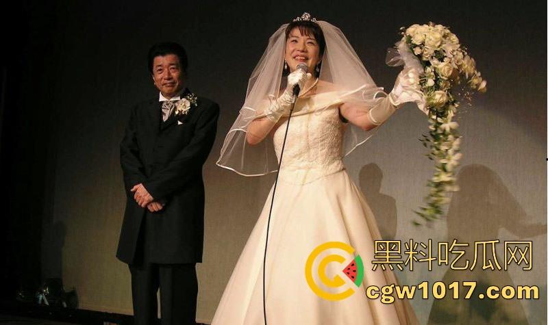 网友AI恶搞特朗普跟日本首相高市早苗甜蜜现场，平时铁娘子政客范儿，结果对川普眼神放电，真感觉她们私底下乱搞过！-2