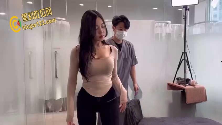 近距离亲密接触极品辣妹！火辣SPA全过程揭秘，专业男技师手把手教你撩拨技巧！-1