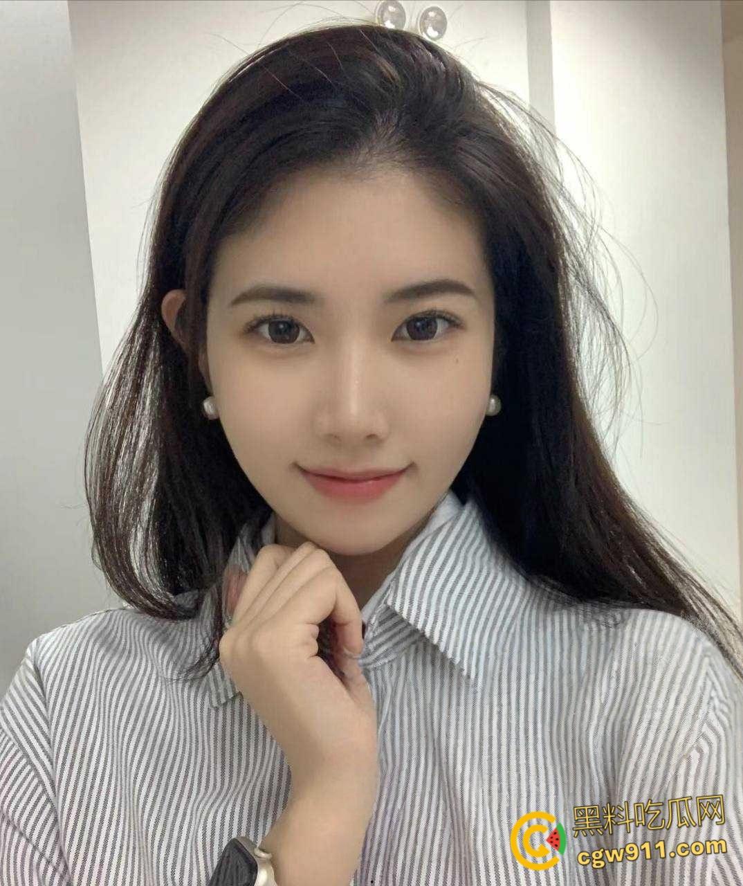 四川建设银行贷款经理【陆新菁】,极品御姐肉丝美腿,被银行大客户包养,被操的淫语不断,丝袜美臀全是精液!-4