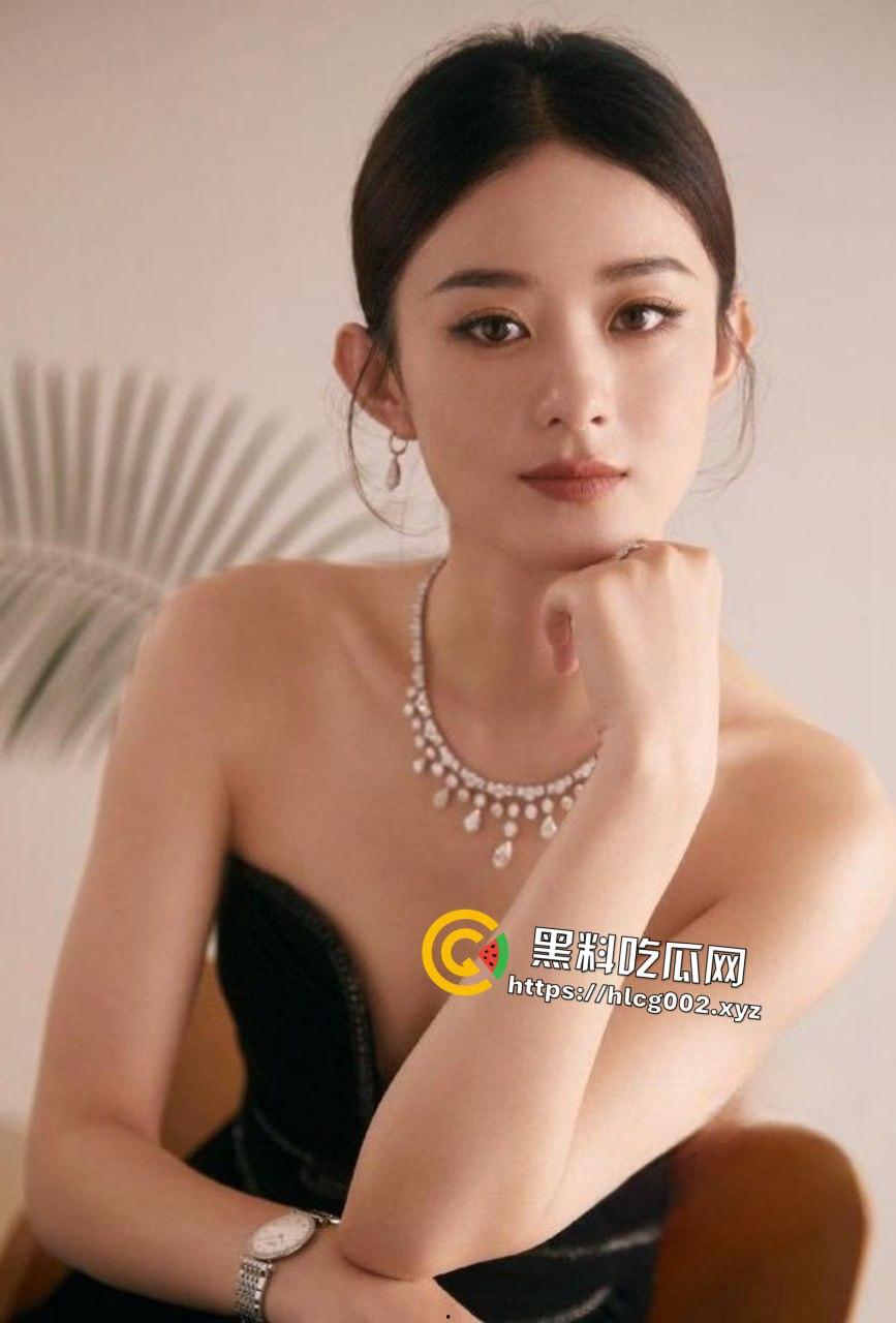 《宫锁沉香》删减床戏曝光!赵丽颖身穿肚兜与朱梓骁在地板上激情演绎!呻吟无比勾人!-1