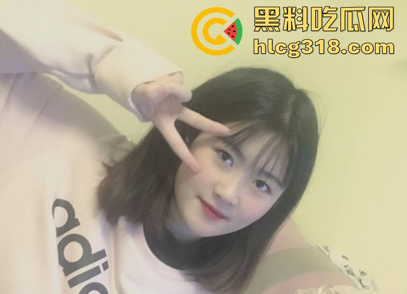 五斤巨奶会计文员【苏诗莹】，被老板调教成小母狗，经常在公园露出，据说出门从不穿内裤内衣！-4