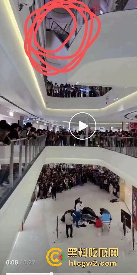 济宁新开商场小女孩从四楼坠落,不幸离世,疑因电梯事故酿成悲剧!-7