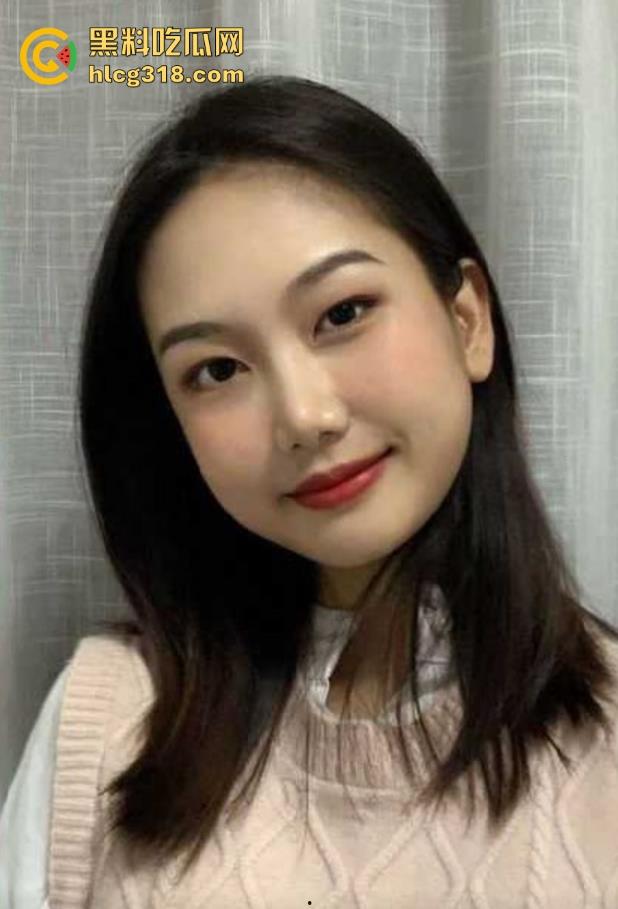 北京邮电大学大一学妹【林艺璇】约炮视频曝光,粉嫩玉乳上下跳动,女上位骑屌疯狂抽插,内射离场!-1