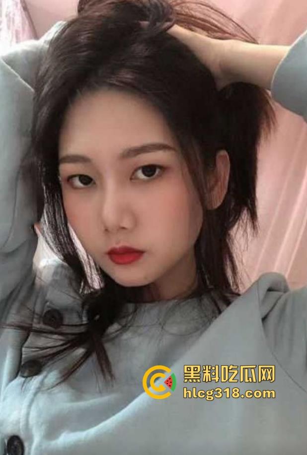 北京邮电大学大一学妹【林艺璇】约炮视频曝光,粉嫩玉乳上下跳动,女上位骑屌疯狂抽插,内射离场!-3