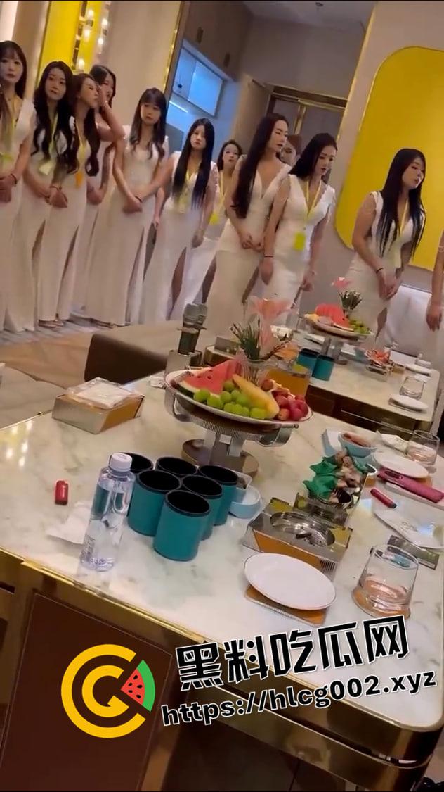 玩归玩 闹归闹 KTV里别拍照!选妃现场 难道这就是天堂吗-2