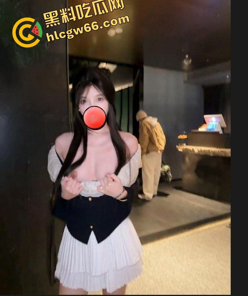 高颜值网红 【Puppy袭月】 酒店约炮私拍流出! 骑乘后入无套疯狂抽送 极品女神沦为性玩具!-5