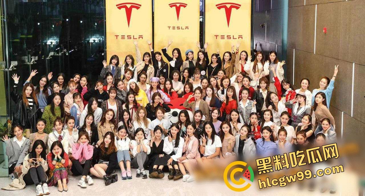 小编推荐!特斯拉车友会变淫趴,女车友们千里送逼,饭桌上就已耐不住主动互舔,海量不雅私拍流出,很有看点。-1