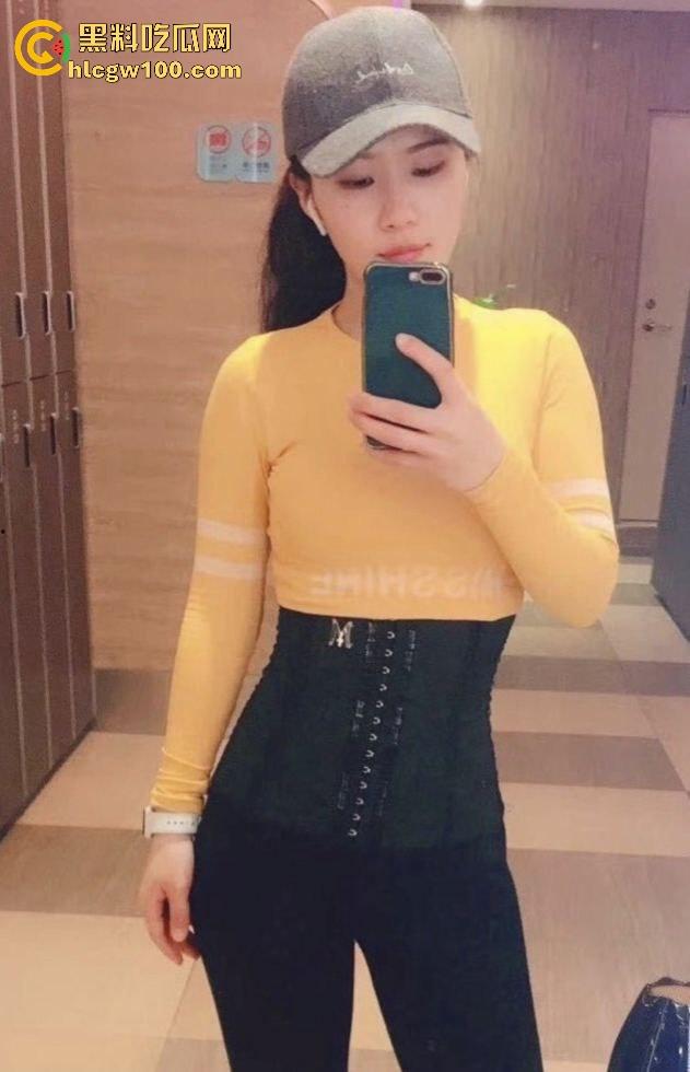 南京瑜伽教练【kioco】冷艳少妇就是个骚蹄子 钓了半年重金拿下 上床后主动求插骚穴喷到高潮连舔带操!-3