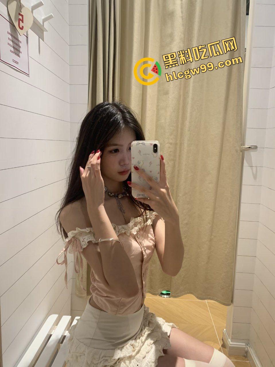 成都男gay转职当白丝小仙女公狗,商场公共厕所蒙眼伺候,不停舔脚仙女肛门拉屎吃屎!独家曝光流出!-4