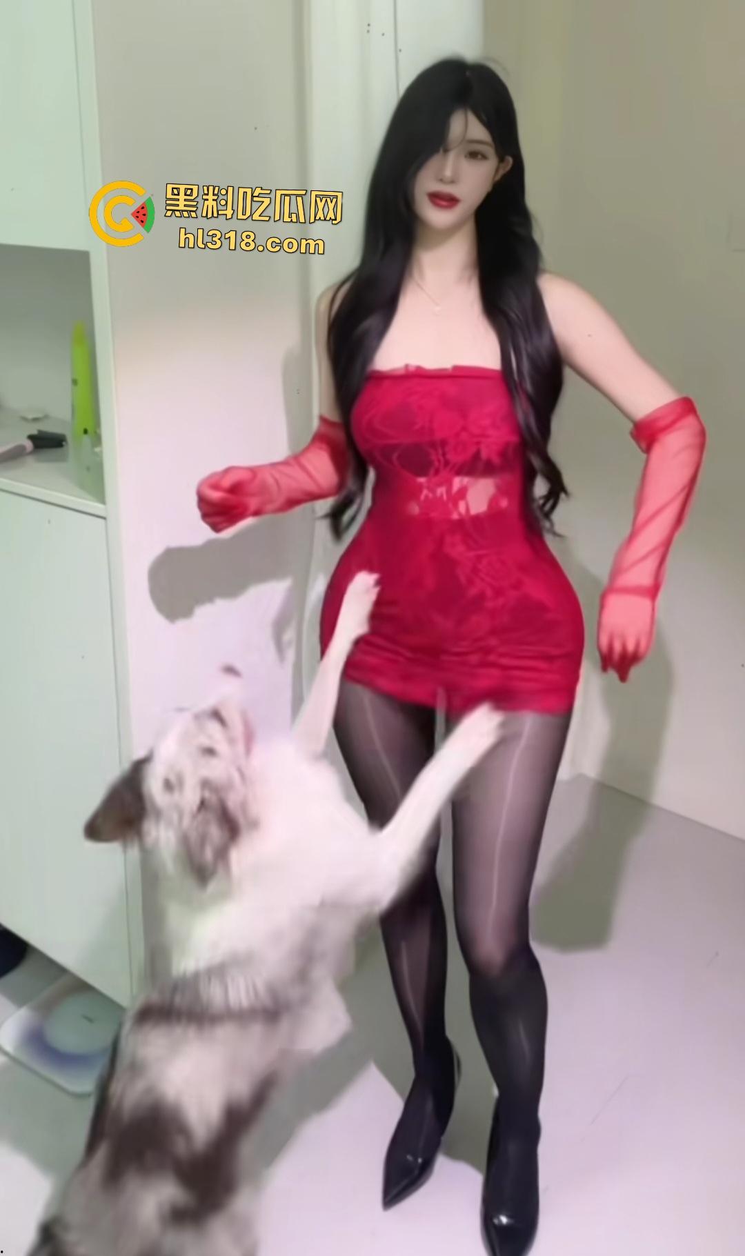 抖音网红【达咩酱】化身反差母狗,视频中皮鞭狂甩翘臀扭动,把金主魂都勾走了一直刷爆礼物!-2