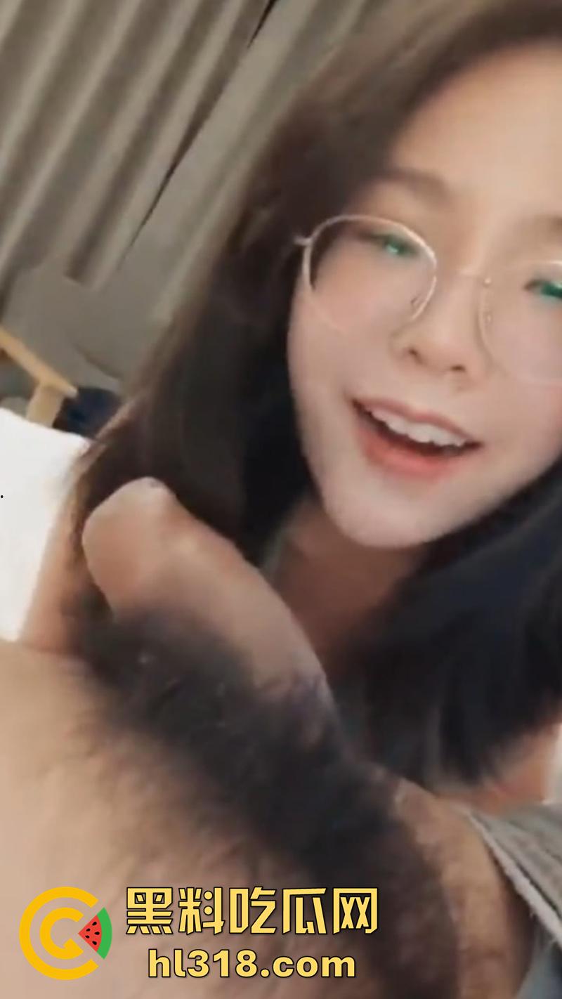 这俩奶子得十斤吧!极品G奶萝莉【minichu】,身材纤细却拥有核弹巨乳,付费福利免费看!-6