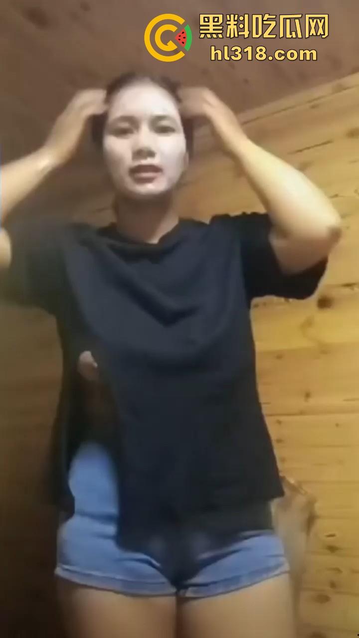 抖音云南巨乳美黑网红【艺儿】身材丰满诱人,纯天然核弹巨乳,和榜一大哥福利视频流出!-2