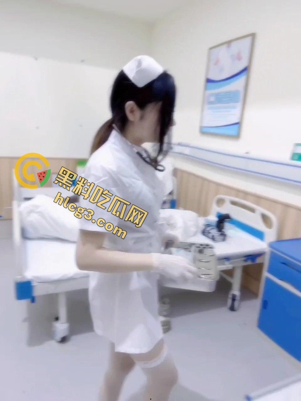 反差小护士互舔扣穴,巨乳丰满诱人黑料配高跟引爆视觉盛宴-1