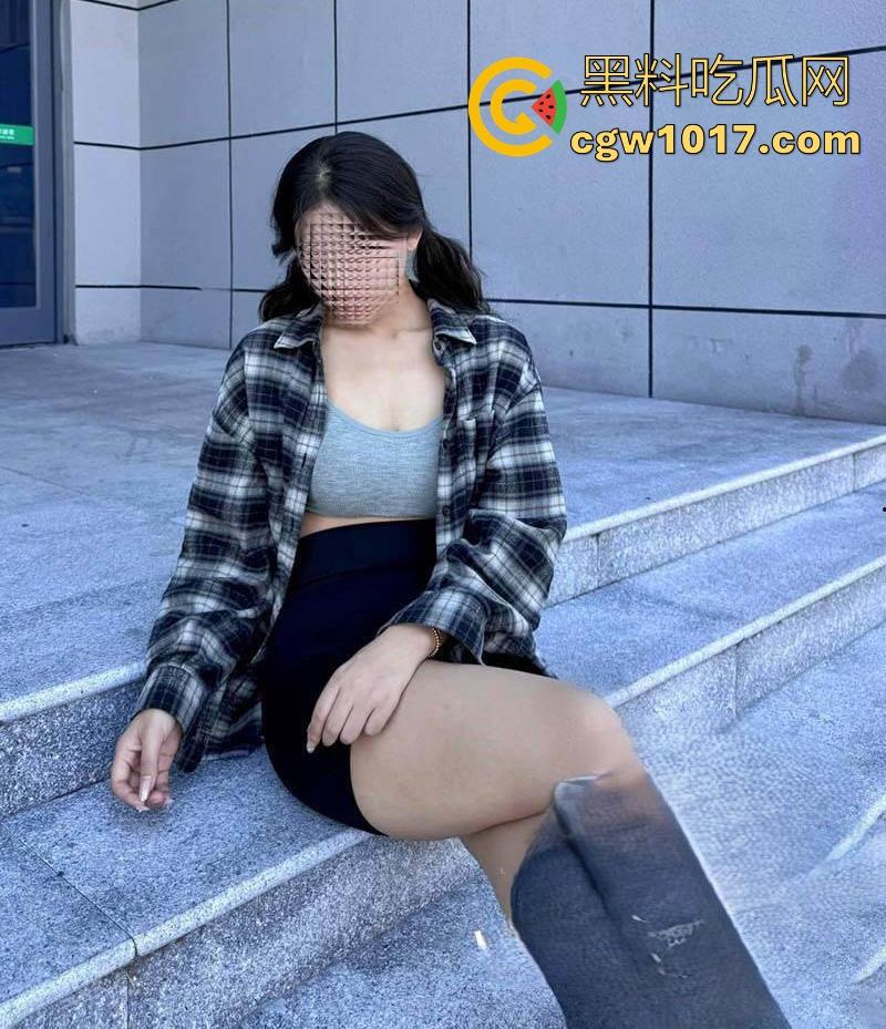 和堂姐各种姿势激情啪啪,无套骑乘爆操,双洞口爆毒龙样样精通,真不枉费我的用心调教!-2