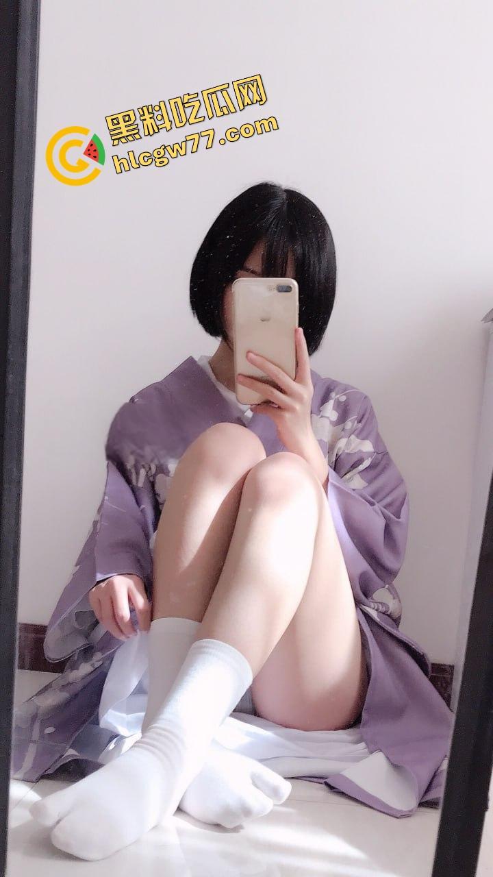 上海杨浦区美甲店女老板『南冯玥』穿日式和服拍骚照,白虎小骚逼真是极品中的极品,这老板娘谁不想操?-3