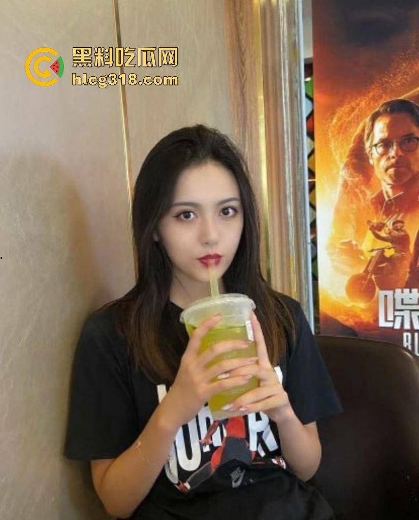 公司销售为了不被炒鱿鱼成M女性瘾成狂,被高管后入操到肩胛骨蝴蝶飞舞!-1