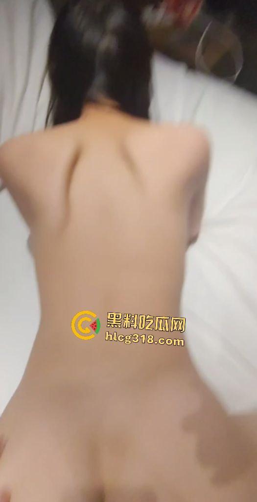 公司销售为了不被炒鱿鱼成M女性瘾成狂,被高管后入操到肩胛骨蝴蝶飞舞!-3