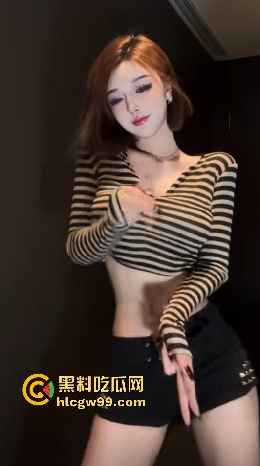 抖音282万粉大长腿御姐【DJ Nico】爱跳舞泄密，金主爸爸无套内射精致美穴，原来是个拜金婊，粉丝心碎！-10