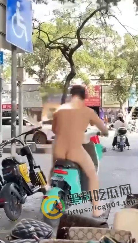 裸奔就是艺术!武汉万科女子裸奔 南宁多起裸奔 裸奔年年有 今年特别多啊-10