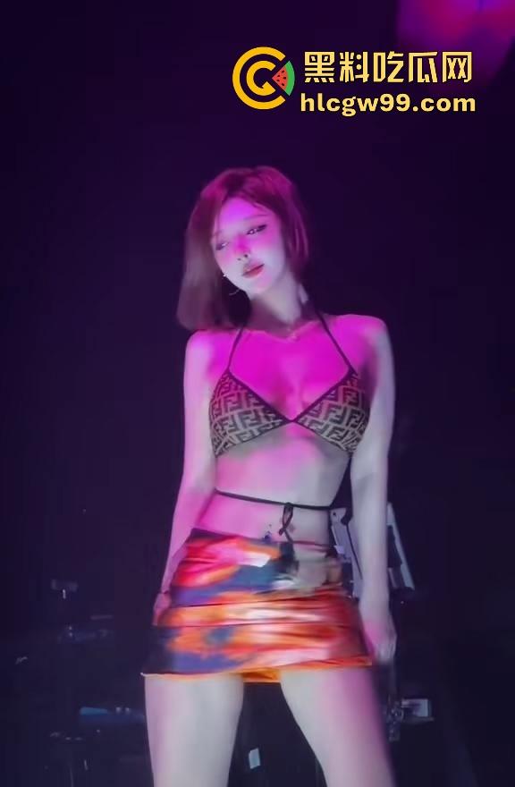 抖音282万粉大长腿御姐【DJ Nico】爱跳舞泄密，金主爸爸无套内射精致美穴，原来是个拜金婊，粉丝心碎！-14