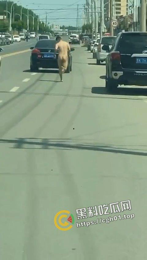 裸奔就是艺术!武汉万科女子裸奔 南宁多起裸奔 裸奔年年有 今年特别多啊-14