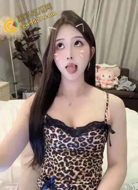 武汉超高颜值TS【柔柔】与金主私密缠绵,辣眼绝伦!天使脸孔隐藏着颠倒众生的本领-4