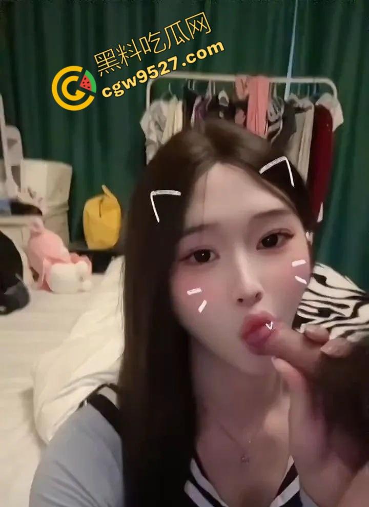 武汉超高颜值TS【柔柔】与金主私密缠绵,辣眼绝伦!天使脸孔隐藏着颠倒众生的本领-6