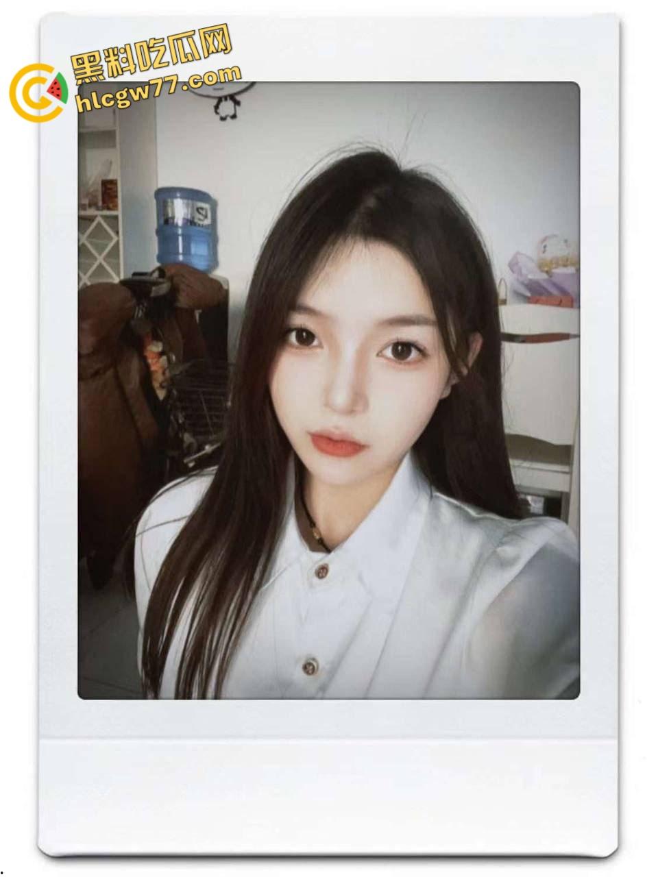 极品纹身御姐【李思羽】裸聊狂撩,娇喘自慰淫水流,男友隔屏欲火烧!-3