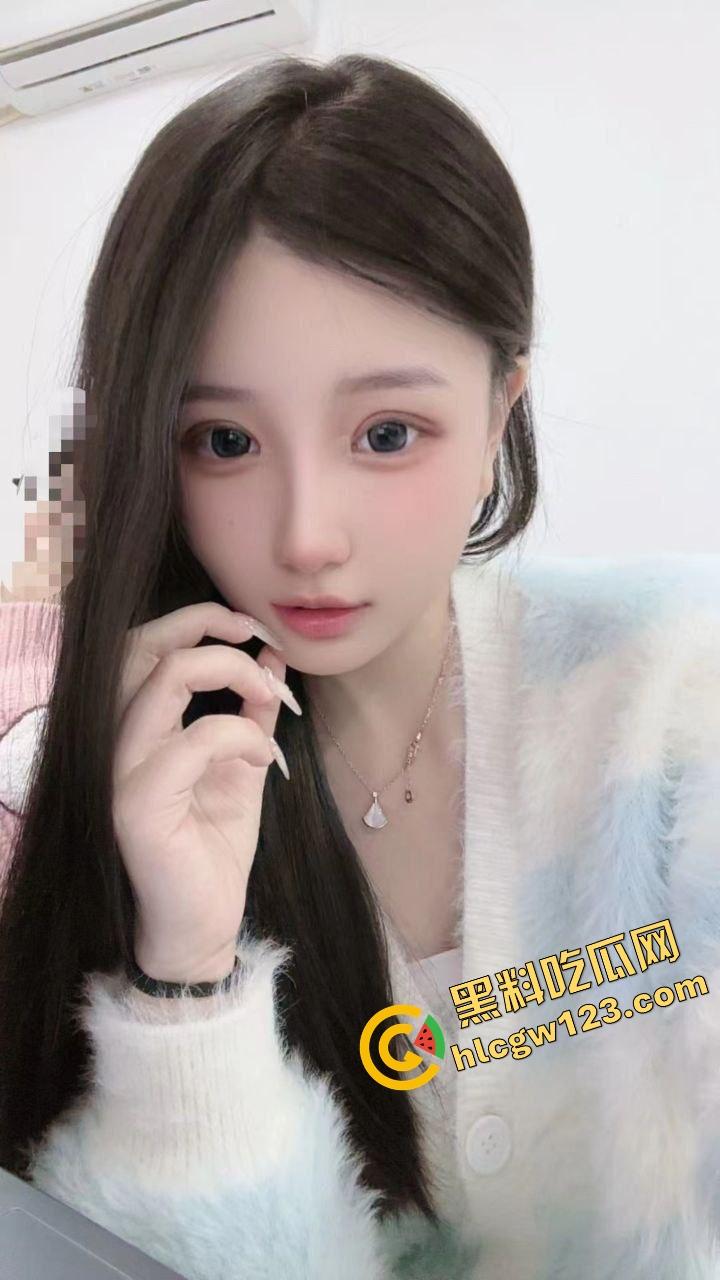 黑料吃瓜粉丝必看，京爷约炮太地道了，匡威妹子桌上一顿啪啪啪，就是不给看逼有点不厚道了！-6