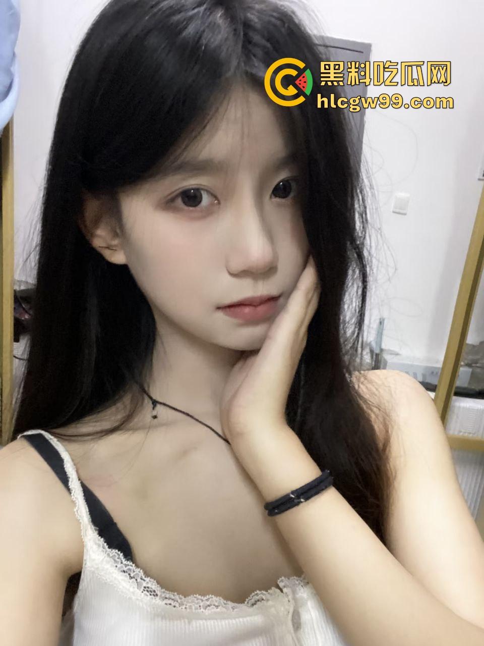 福建信息职业甜御反差女大【陈雯琪】从职高宿舍一路骚到大专,大学直接实战约炮战斗一夜!-1