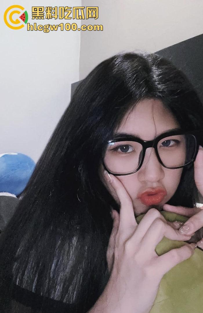 抖音10W粉网红【凯莹】福建骚鸡03年的货,包月3万随便玩,深喉爆操服务满分,有钱人的快乐真他妈让人酸!-7