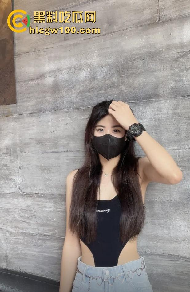 抖音10W粉网红【凯莹】福建骚鸡03年的货,包月3万随便玩,深喉爆操服务满分,有钱人的快乐真他妈让人酸!-13