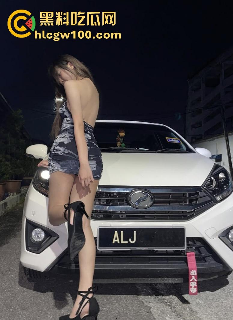 抖音10W粉网红【凯莹】福建骚鸡03年的货,包月3万随便玩,深喉爆操服务满分,有钱人的快乐真他妈让人酸!-15