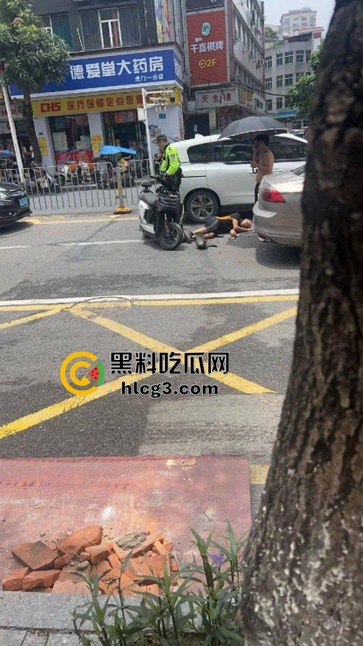 东莞虎门再现车祸!‘天道有轮回,苍天饶过谁‘女司机撞外卖小哥后不久,丈夫也在同地遭遇事故-7